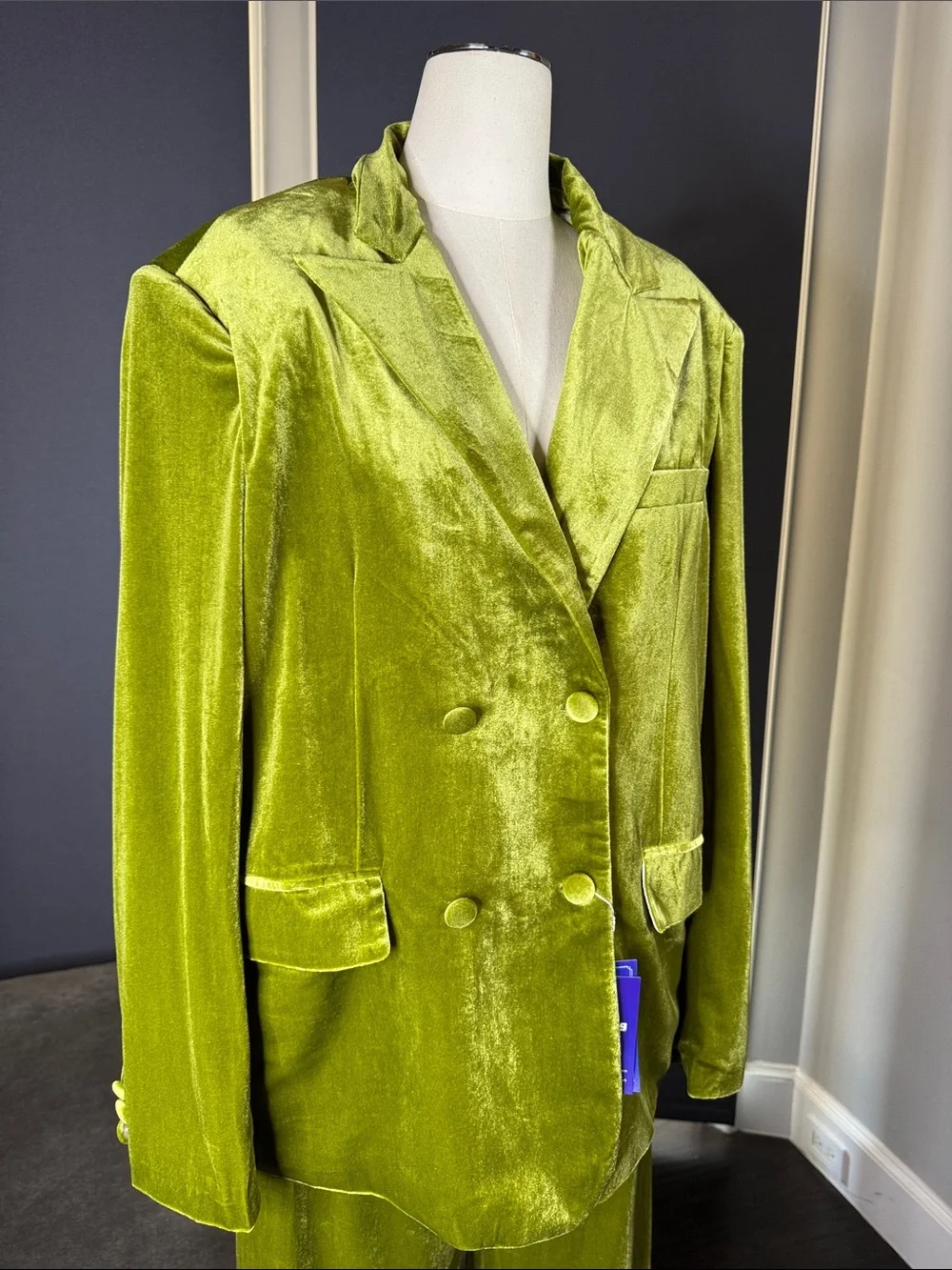Women’s Green Double Breasted Velvet 2 Piece Formal Pant Suit Peak Lapel 2XL NWT